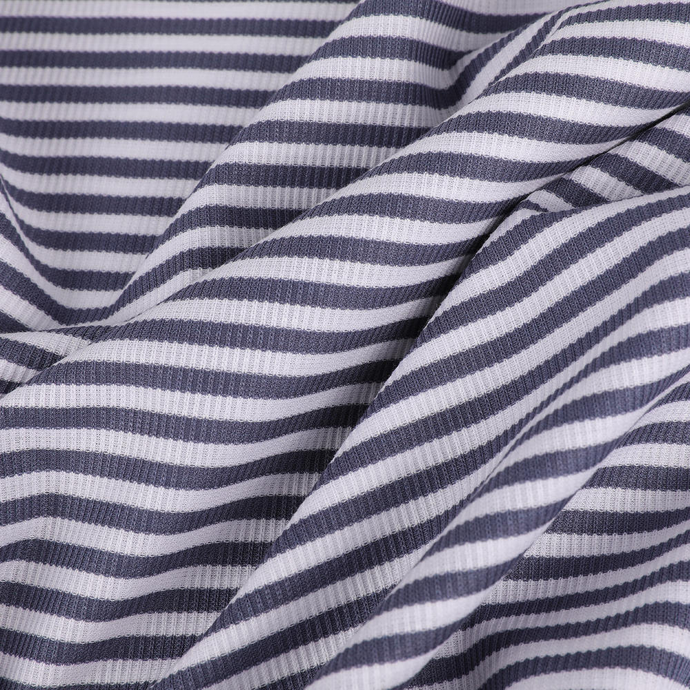 Confortable luxueuse rayure intérieure usure de vêtements pour femmes en tricot Confortable luxueuse rayure intérieure usure de vêtements pour femmes en tricot